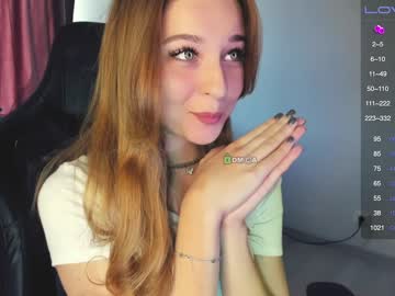 girl
        zoe__0 cam image #2092112