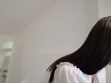 girl
        _say_yes cam image #2317963