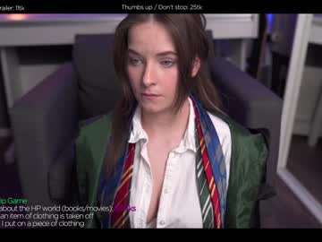 girl
        hermione_potter_couple cam image #1188685