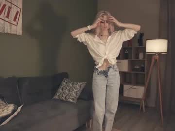 girl
        audreycarvin cam image #3601258