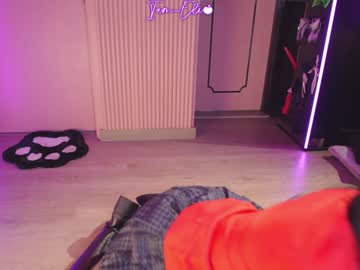 girl
        iam_eli cam image #6432702