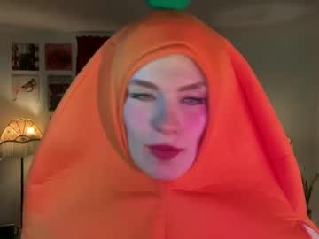 girl
        bigredcarrott cam image #1982411