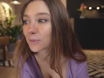 girl
        mia_elfie cam image #4775502
