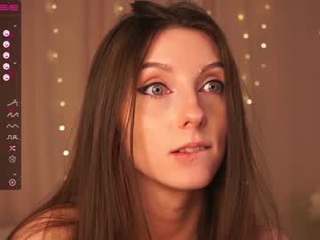 girl
        elizabetheuphoria cam image #945377