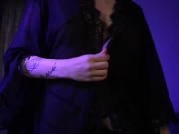 girl
        severs_enigma cam image #6494531