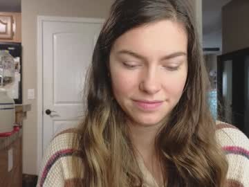 girl
        chroniclove cam image #5527240