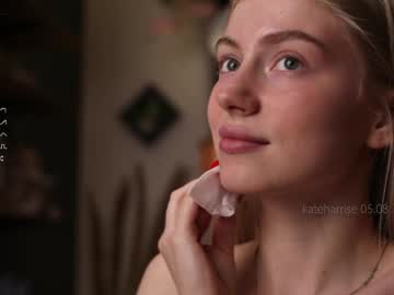 girl
        kateharrise cam image #4749137