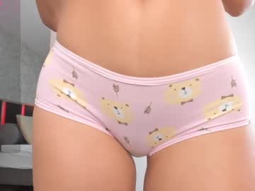 girl
        lili_foxy cam image #6288305