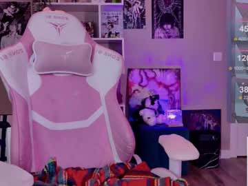 girl
        lollyshy__ cam image #6196350
