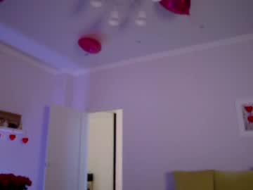 girl
        girl_next_door19 cam image #6155054