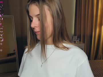 girl
        erline_may cam image #4093406
