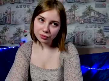 girl
        ruth_sky cam image #263283