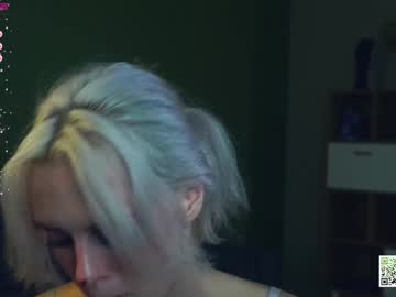 girl
        audreycarvin cam image #4722719