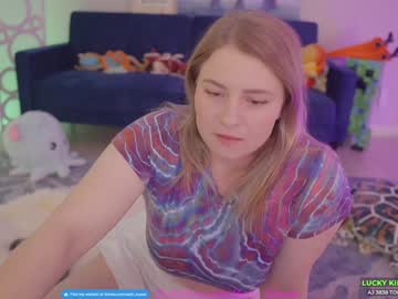 girl
        asiri_ocean cam image #6427197