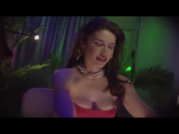 girl
        lucieoude_ cam image #889433