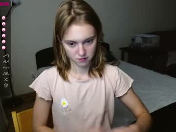 girl
        shy_mirabel cam image #123922