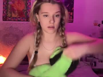 girl
        jessicapearsons cam image #6181288