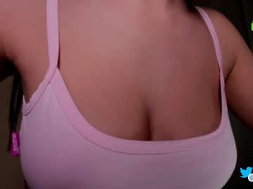 girl
        hollyextra cam image #2813073