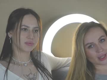 couple
        girlsurbate cam image #6049385