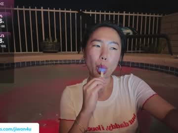 girl
        jiwon4u cam image #4394156