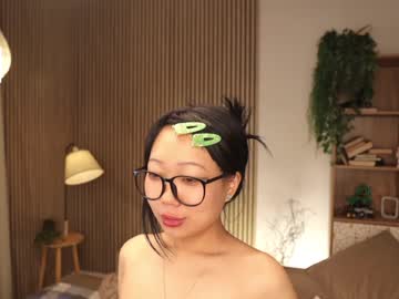 girl
        hinatabroks cam image #4192207