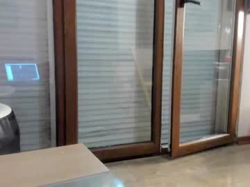 girl
        hotel77777 cam image #1621223