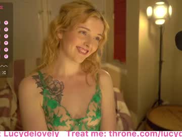 girl
        lucydelovely cam image #6570436