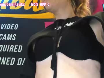 girl
        demihawks cam image #601397