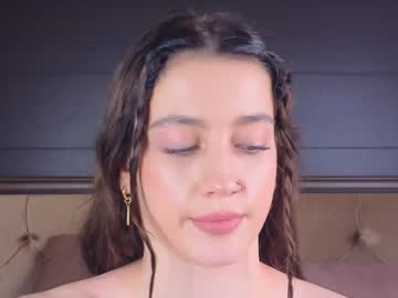 girl
        chloe_rizzi cam image #5410077