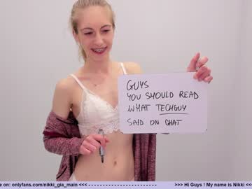 girl
        girl_i_am cam image #971227