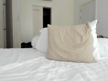 girl
        asiangirlandwhiteguy cam image #1284717