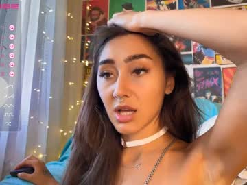girl
        museleks cam image #2061853