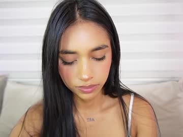 girl
        ariadna5 cam image #6709667
