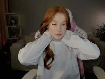 girl
        leahsthetics cam image #5372540
