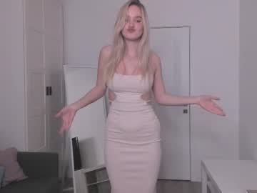 girl
        annieskiss cam image #5159590