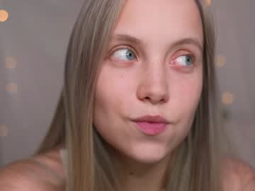 girl
        appr0ved cam image #5294270