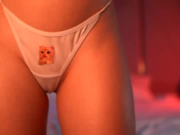 girl
        nightbunny_ cam image #5133211