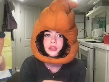 girl
        littlesugarpea cam image #1643761