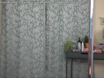 girl
        vivid_whit cam image #1284164
