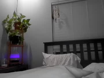 girl
        randy699669 cam image #2772295