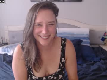 girl
        bluexstacey cam image #6197623