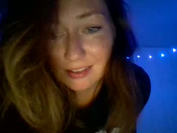 girl
        lola55589 cam image #2435525