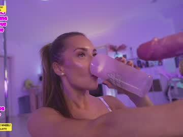 girl
        hannahjames710 cam image #2811975