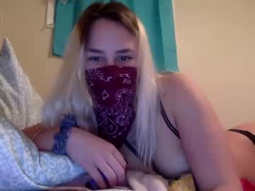 girl
        soakeddnwild cam image #1550612