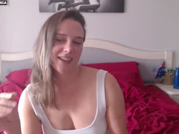 girl
        bluexstacey cam image #5516428