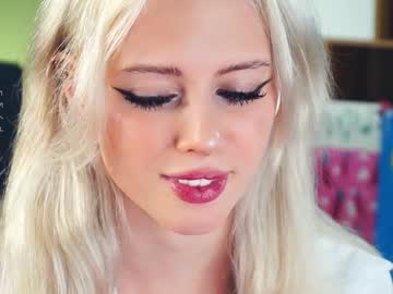 girl
        audreycarvin cam image #5189840