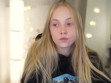 girl
        appr0ved cam image #2675725