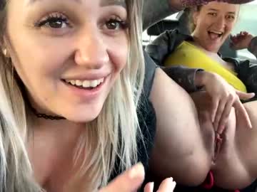 couple
        you_love_melisa cam image #3419479