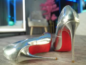 girl
        arte_adelle cam image #6967459
