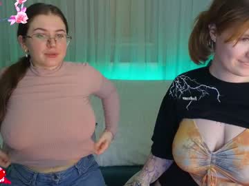 girl
        emmika_ cam image #6297007